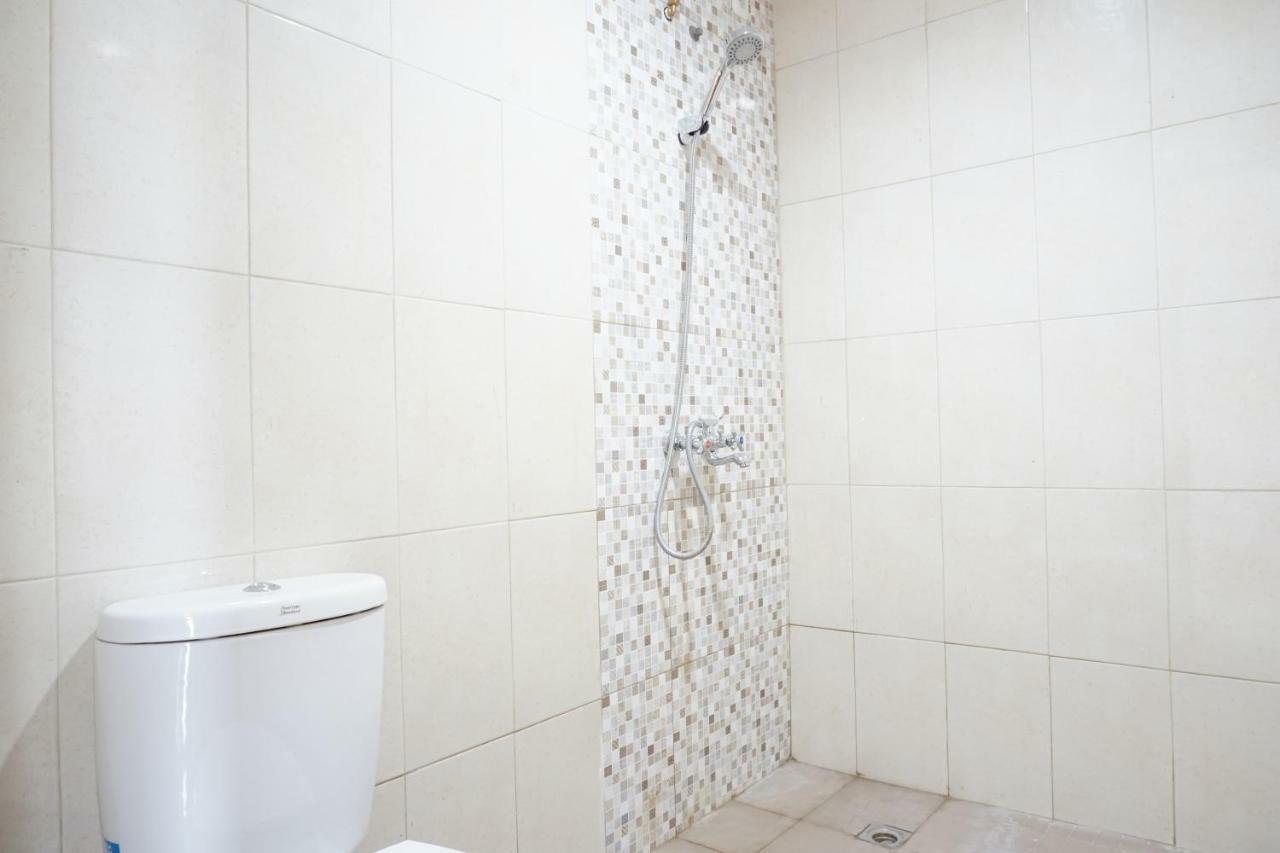 Residences By Reddoorz Near Mt Haryono - Minimum Stay 7 Days 雅加达 外观 照片