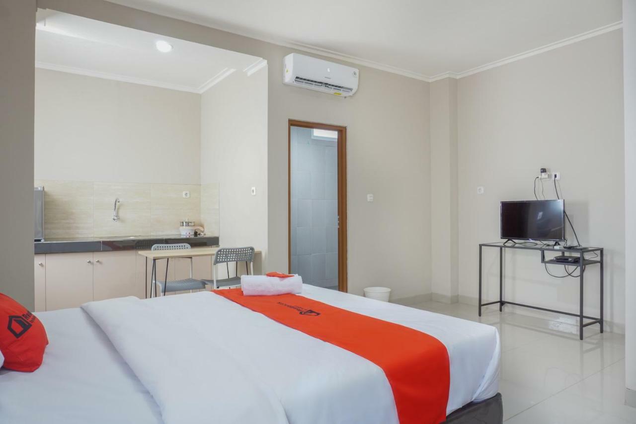 Residences By Reddoorz Near Mt Haryono - Minimum Stay 7 Days 雅加达 外观 照片
